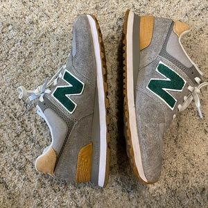 New Balance Women’s 574 V2 Retro Sneaker